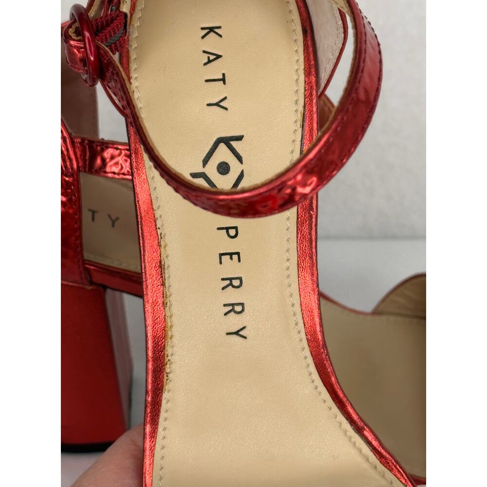 Katy Perry The Liz Red Hammered Emboss Shiny Ankle Strap Sandals 7M - Picture 6 of 8